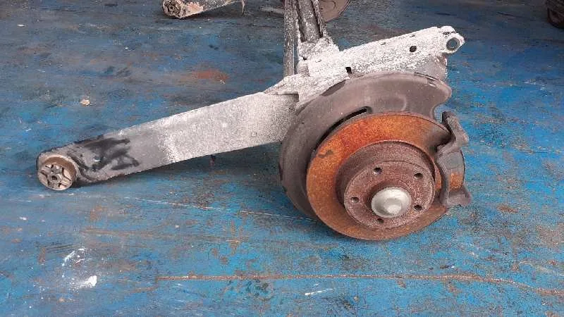 Puente Trasero para Nissan Primastar (X83)