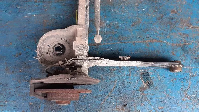 Puente Trasero para Nissan Primastar (X83)