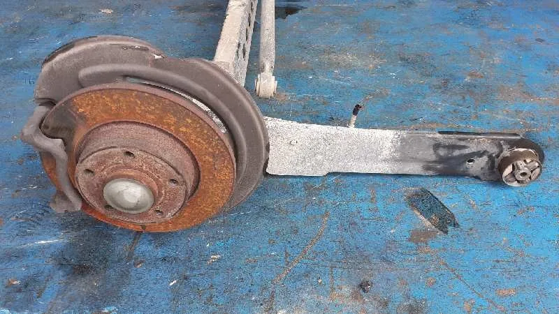 Puente Trasero para Nissan Primastar (X83)