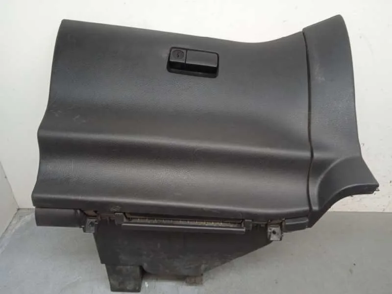Guantera para Nissan X-Trail (T31)