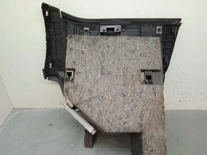 Guantera para Nissan X-Trail (T31)