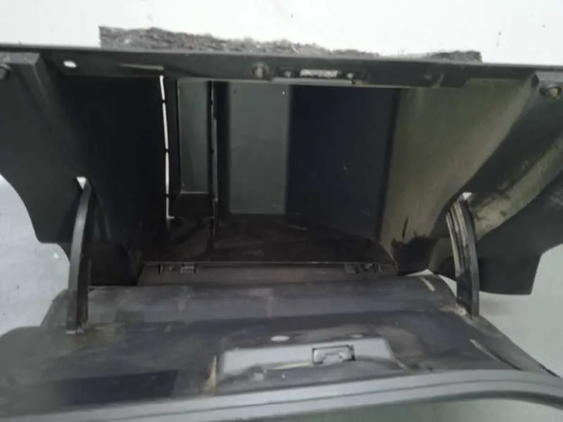 Guantera para Nissan X-Trail (T31)