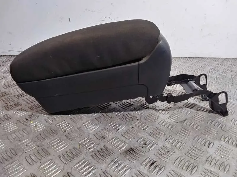 Apoyabrazos Central para Toyota Avensis Berlina (T25)