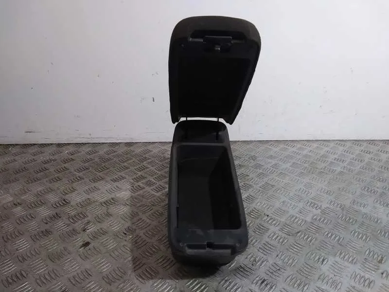 Apoyabrazos Central para Toyota Avensis Berlina (T25)