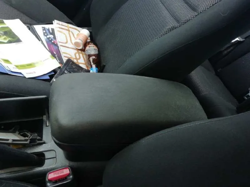 Apoyabrazos Central para Toyota Avensis Berlina (T25)