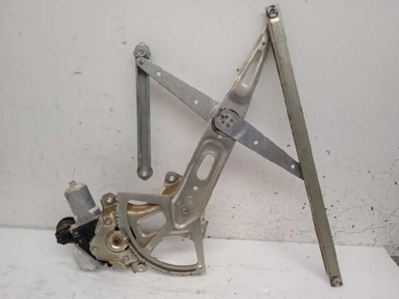 Elevalunas Delantero Izquierdo para Toyota Urban Cruiser