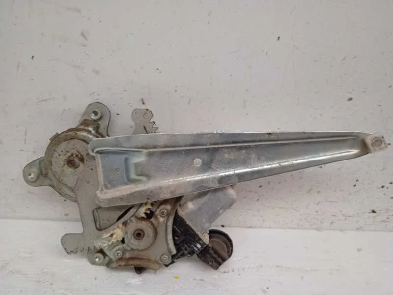 Elevalunas Trasero Izquierdo para Toyota Urban Cruiser