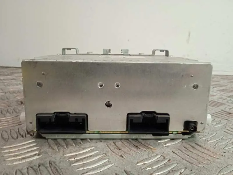Sistema Audio / Radio Cd para Ford Fiesta (Ccn)