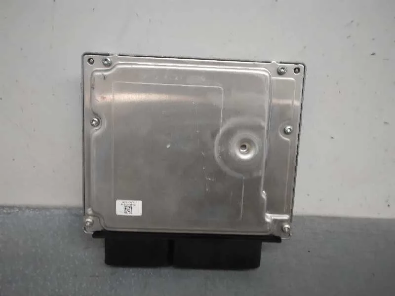 Centralita Motor Uce para Bmw X3 (E83)