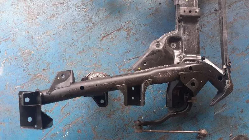Puente Delantero para Bmw X3 (E83)