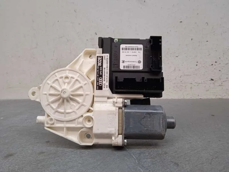 Motor Elevalunas Delantero Derecho para Audi A3 (8P)