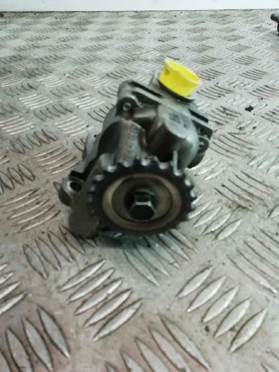 Bomba Aceite para Volkswagen Polo (9N3)