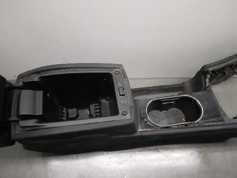 Apoyabrazos Central para Ford Mondeo Ber. (Ca2)