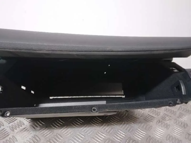 Guantera para Lexus Is200 (Ds2/Is2)