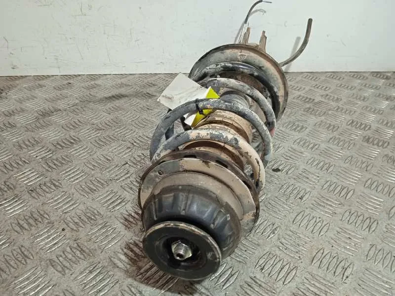 Amortiguador Delantero Izquierdo para Toyota Urban Cruiser
