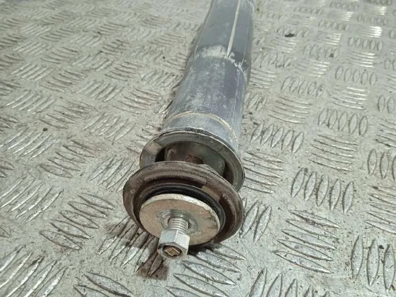 Amortiguador Trasero Izquierdo para Toyota Urban Cruiser