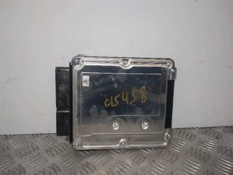 Centralita Motor Uce para Audi A4 Ber. (B8)
