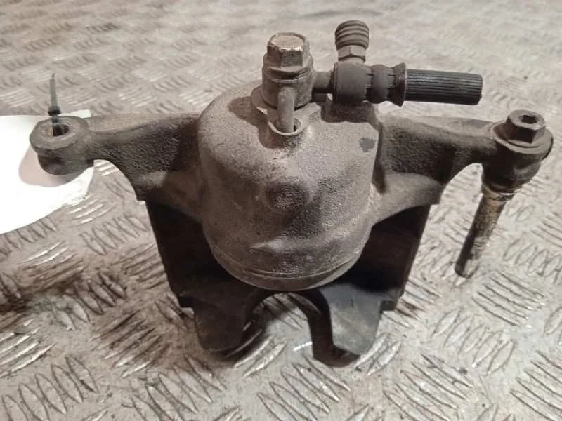 Pinza Freno Delantera Derecha para Mazda 3 Lim. ()