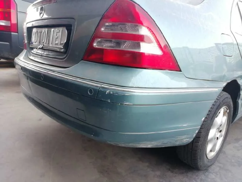 Paragolpes Trasero para Mercedes-Benz Clase C (W203) Berlina