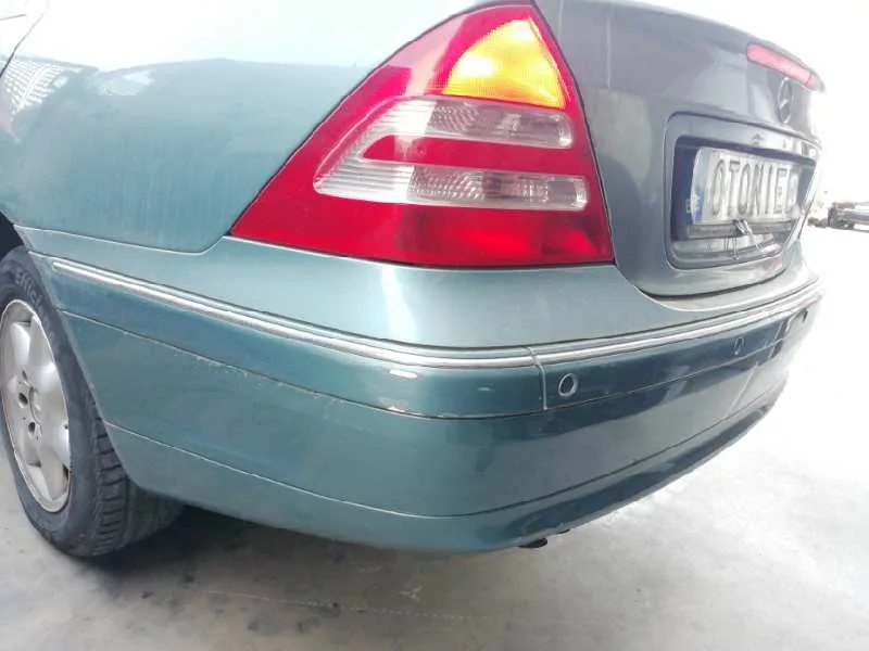 Paragolpes Trasero para Mercedes-Benz Clase C (W203) Berlina