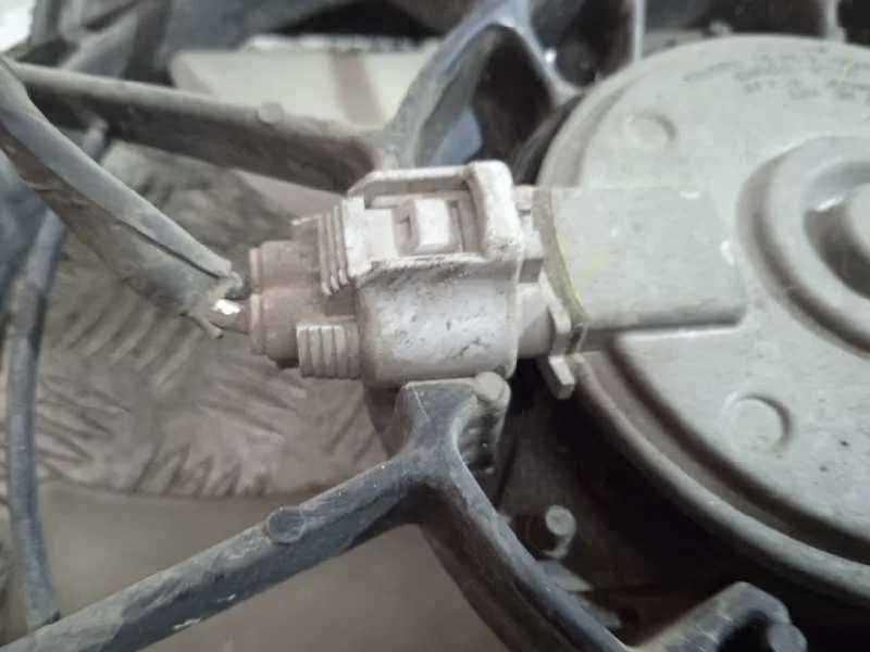 Electroventilador para Toyota Corolla Verso (R1)