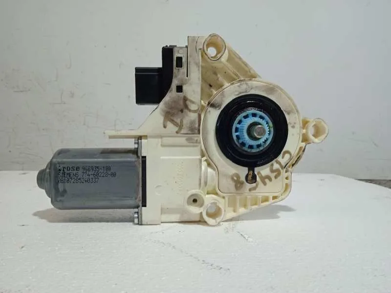 Motor Elevalunas Delantero Izquierdo para Audi A4 Ber. (B8)