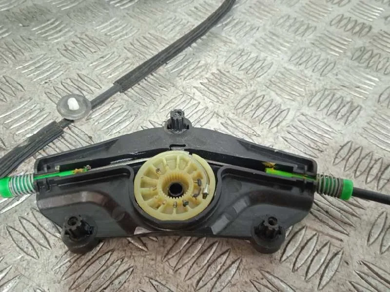 Elevalunas Delantero Izquierdo para Audi A4 Ber. (B8)
