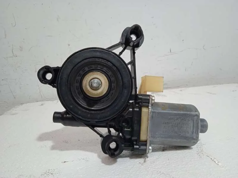 Motor Elevalunas Delantero Derecho para Skoda Octavia Combi (5E5)