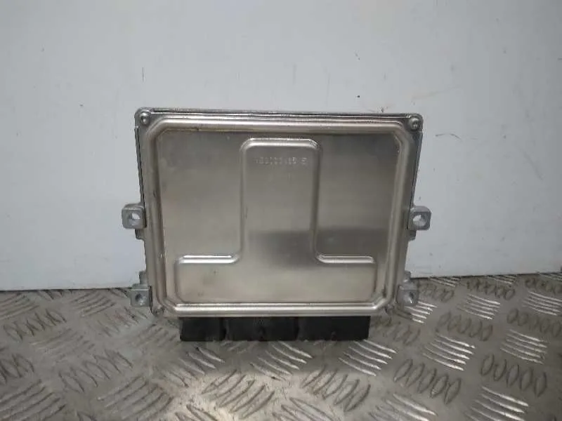 Centralita Motor Uce para Dacia Sandero
