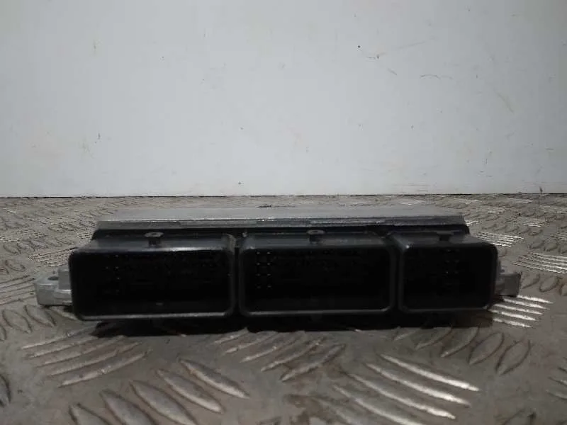 Centralita Motor Uce para Dacia Sandero