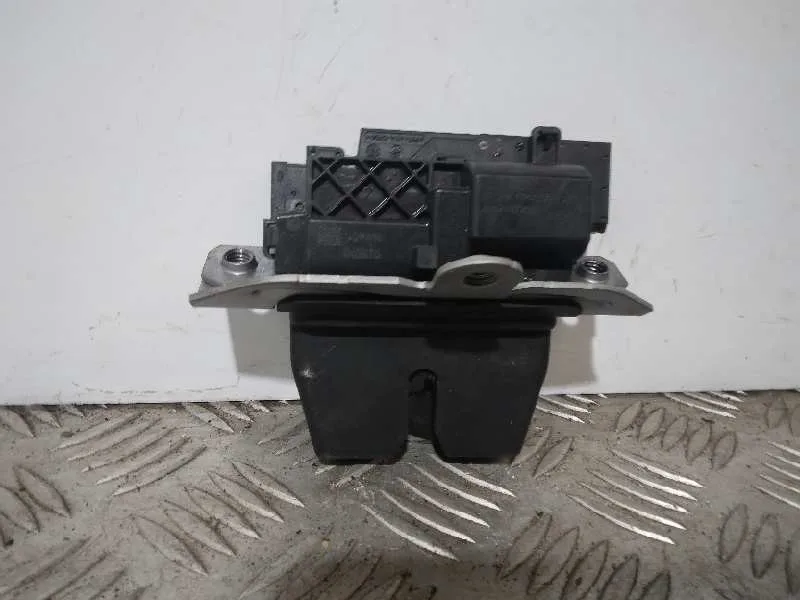 Cerradura Maletero / Porton para Ford Tourneo Courier (C4A)