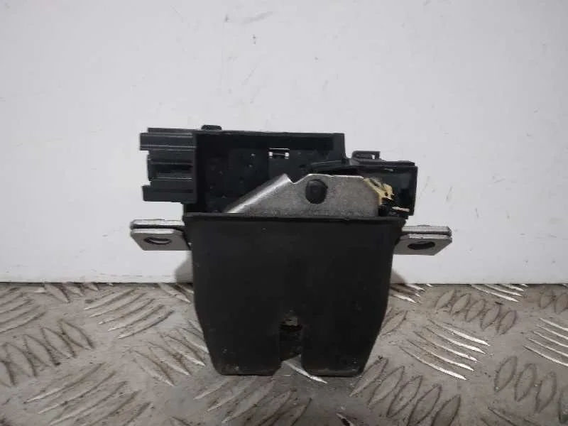 Cerradura Maletero / Porton para Ford Tourneo Courier (C4A)