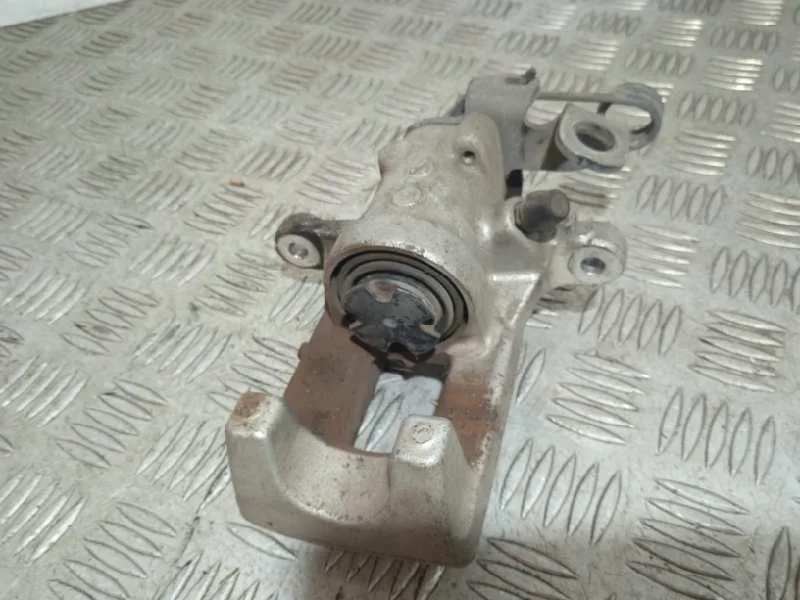 Pinza Freno Trasera Izquierda para Opel Corsa F