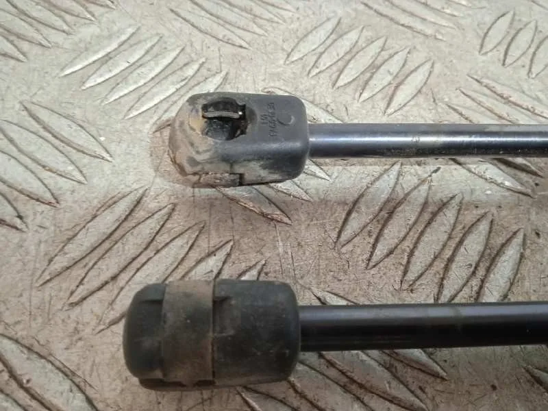 Amortiguadores Maletero / Porton para Jeep Renegade