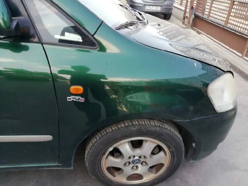 Aleta Delantera Derecha para Toyota Avensis Verso (M20)