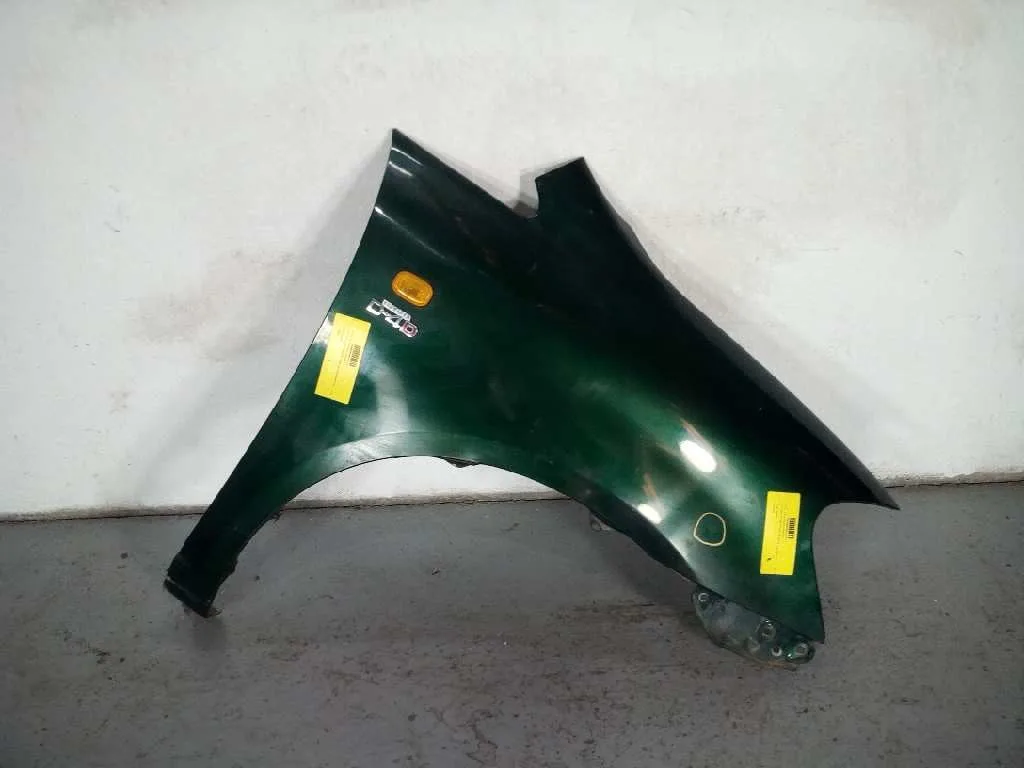 Aleta Delantera Derecha para Toyota Avensis Verso (M20)