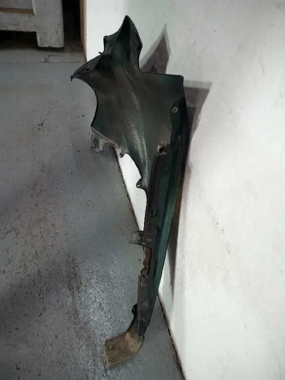 Aleta Delantera Derecha para Toyota Avensis Verso (M20)