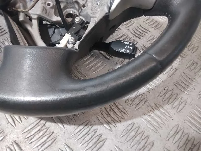 Volante para Toyota Auris