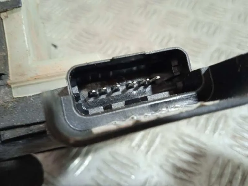 Cerradura Puerta Delantera Derecha para Peugeot 208 (P2)