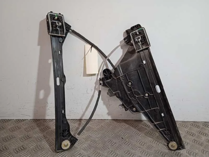 Elevalunas Delantero Derecho para Peugeot 208 (P2)