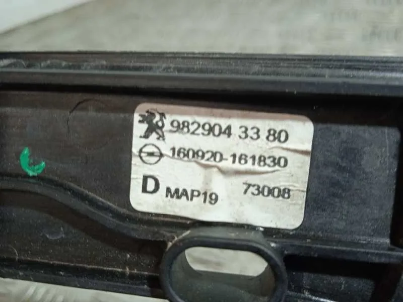 Elevalunas Delantero Derecho para Peugeot 208 (P2)