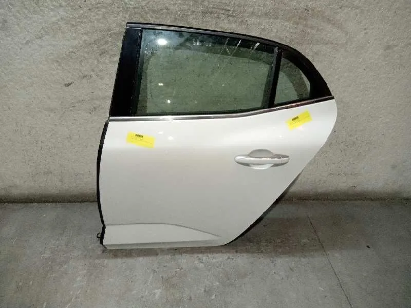 Puerta Trasera Izquierda para Renault Megane Iv Berlina 5P