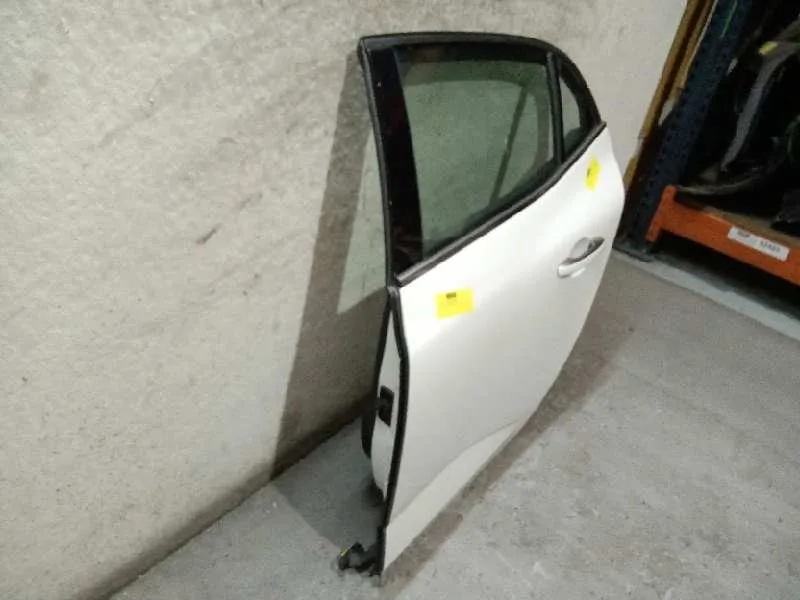 Puerta Trasera Izquierda para Renault Megane Iv Berlina 5P