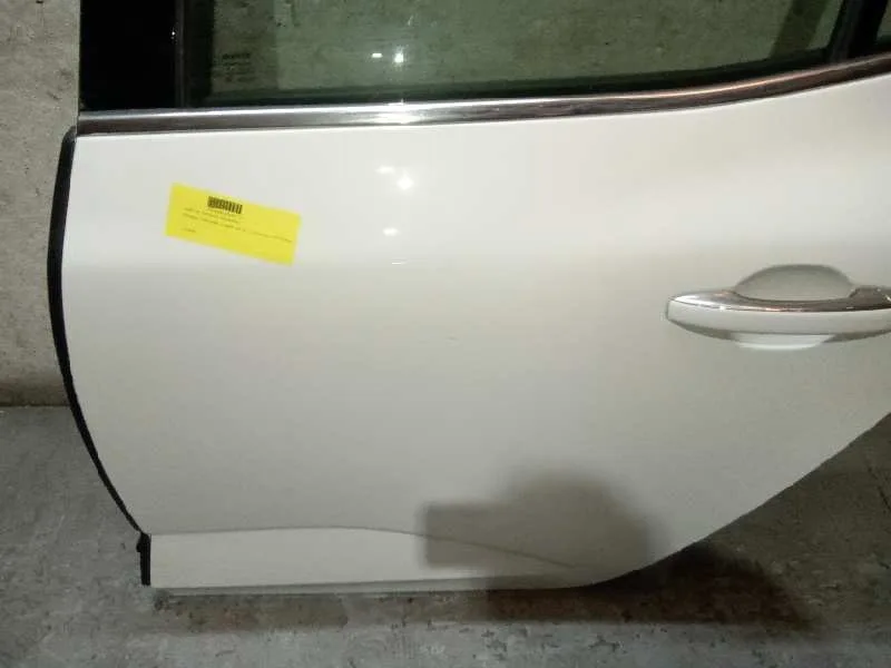 Puerta Trasera Izquierda para Renault Megane Iv Berlina 5P