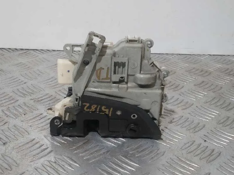 Cerradura Puerta Trasera Derecha para Audi A4 Ber. (B8)