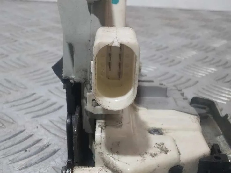 Cerradura Puerta Delantera Izquierda para Audi A4 Ber. (B8)