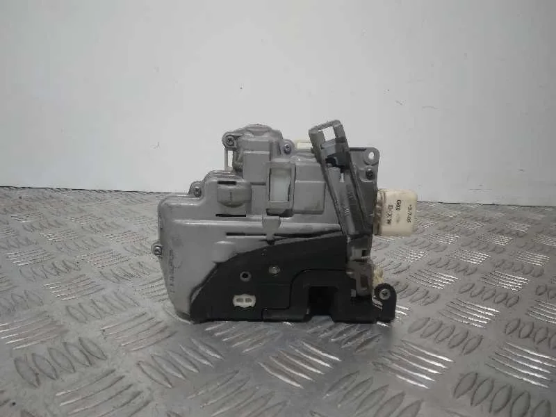 Cerradura Puerta Delantera Izquierda para Volkswagen Passat Berlina (3C2)