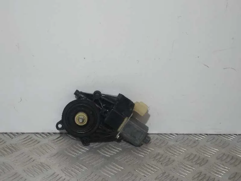 Motor Elevalunas Delantero Derecho para Ford Fiesta (Cb1)