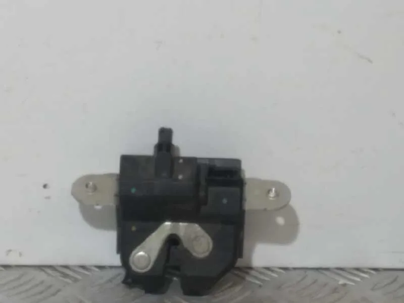 Cerradura Maletero / Porton para Opel Corsa E