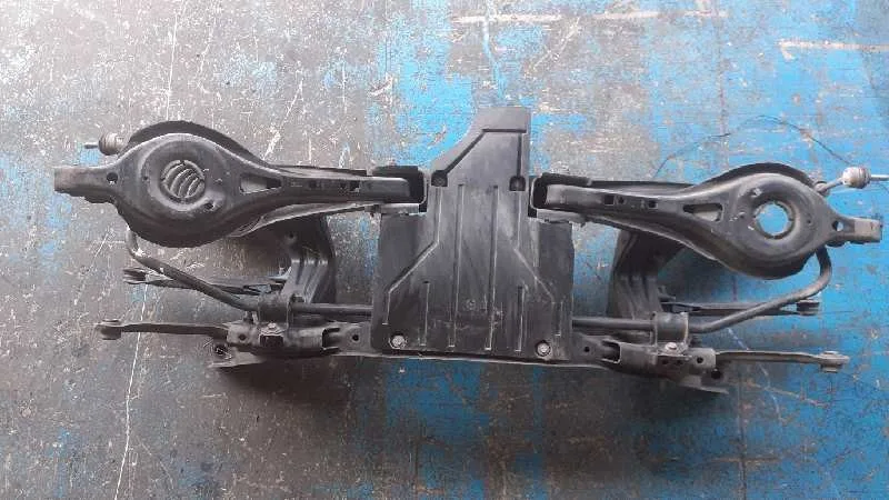 Puente Trasero para Ford Kuga (Cbs)